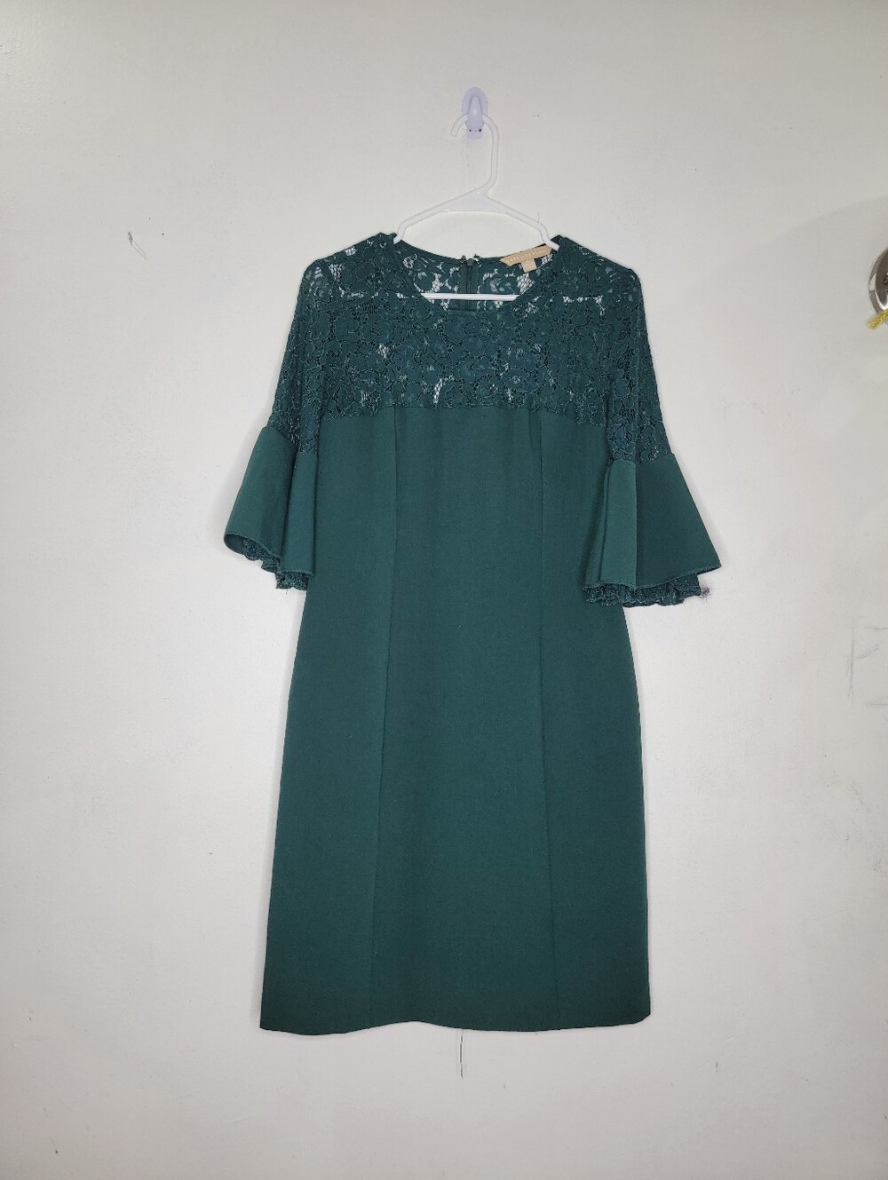 Hope & Harlow Lace Yoke Green Bell Sleeve Shift Dress